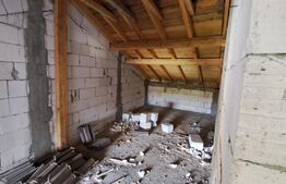 Casa P+2, 370 mp utili și 647 mp teren, vedere panoramica, toate utilitățile,Popoveni!