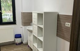 Apartament 3 camere semidecomandat, 67 mp, Calea Bucuresti, zona Piata Mare