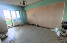 Garsoniera semidecomandata, etaj intermediar, zona Rovine-Parculet