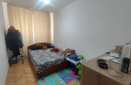 Apartament 3 camere, etajul 2, zona Gradinita ,,Elena Farago'' Valea rosie