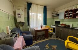 Apartament cu 3 camere, parter, centrală termică, 1 Mai zona Pelendava