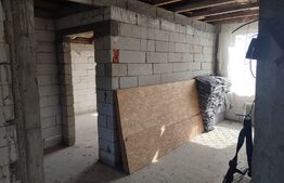 Casă P+M 160 mp , teren 880 mp ,zona Cârcea-Pelendava