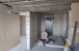 Casă 90 mp, teren 300 mp, semi-finisată, zona Damila