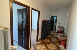 Apartament de 2 camere, decomandat, parter, zona Jumbo