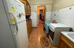 Apartament 3 camere, etajul 1, decomandatat,  Calea Bucuresti ( Stomatologie )