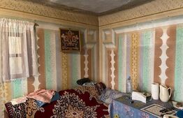 Casă parter, cu teren aferent de 868 mp, situată în Șimnicu de Sus - Duțulești