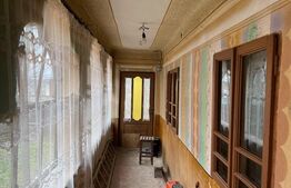 Casă parter, cu teren aferent de 868 mp, situată în Șimnicu de Sus - Duțulești