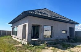 Casa 215mp,pe un teren de 818mp la aproximativ in 1 km de zona Tancodrom 