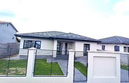 Casa 4 camere, 100mp, zona Damila