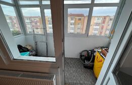 Apartament de 2 camere în Craiovița Nouă, gata de mutat!