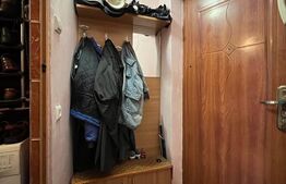 Garsonieră într-un bloc mixt, cartier Craiovița, zona Materna