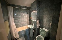 Apartament de 3 camere, decomandat, aer conditionat, zona Valea Rosie