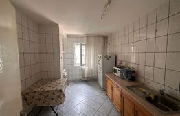 Apartament de 3 camere, decomandat, aer conditionat, zona Valea Rosie