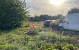 Casa plan parter, teren 2085 mp, Cosoveni