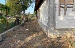 Casa plan parter, teren 2085 mp, Cosoveni