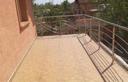 Casa parter si mansarda cu un teren de 307 mp ideala pentru o familie cu copii