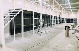 Oferta! Pachet de 2 hale la cheie si o casa, 1800 mp construiti!