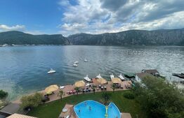  Pensiune 4* , 3500 mp, teren 4500 mp, pe malul Dunarii, Dubova