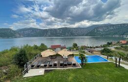  Pensiune 4* , 3500 mp, teren 4500 mp, pe malul Dunarii, Dubova