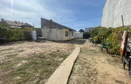 Casa demolabila,teren 280 mp,zona Romanesti