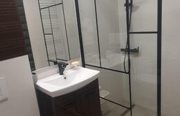 Apartament cu două camere modern, parcare privată, zonă centrală