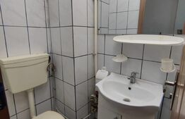 Apartament cu 3 camere , decomandat, zona Amaradia-Politie
