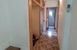 Apartament cu 3 camere , decomandat, zona Amaradia-Politie