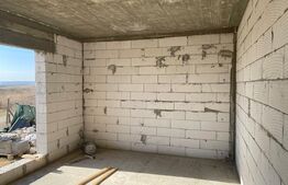 Casă nouă, complet finisată, la cheie, în regim P+1 construită în stil mediteranean cu 5 dormitoare și teren aferent de 412 mp în zona Damila-Selgros