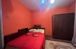 Apartament decomandat cu două camere, circular, etaj 1, Calea București, zona ,,Piața Mare