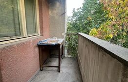 Apartament decomandat cu două camere, circular, etaj 1, Calea București, zona ,,Piața Mare