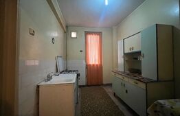 Apartament decomandat cu două camere, circular, etaj 1, Calea București, zona ,,Piața Mare