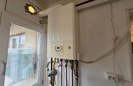 Apartament decomandat de 3 camere, cu centrală pe gaz, în zona 1 Mai - Pelendava 