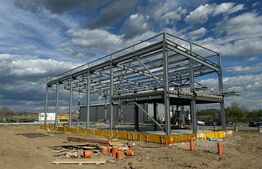 Hală nouă P + 1-parțial de 280 mp utili, pe un teren de 900 mp, Drumul Industriilor