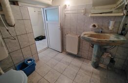 Spatiu comercial, 80 mp, curte, zona Centrul Vechi