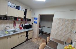 Apartament de 3 camere, decomandat, etajul 1, zona Politie-Amaradia