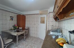 Apartament de 2 camere, decomandat, zona M-uri Ciuperca