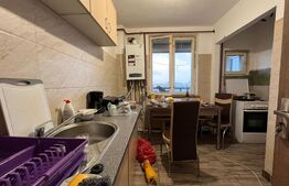 Apartament 3 camere, 74 mp, semidecomandat, centrală termică, zona Centrală