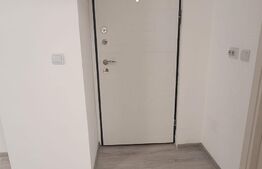 Apartament 2 camere, decomandat - zona Cornitoiu