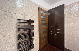 Casă cu 7 camere, 200 mp, bucătărie modernă, spațiu exterior generos, zona Bariera Vâlcii