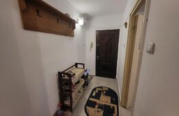 Apartament 2 camere, semidecomandat, cartier Craiovita Noua