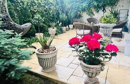 Apartament deosebit cu 2 camere, gradina si loc de parcare privat, Happy Residence