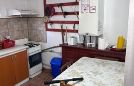 Casa cu 2 camere, pretabila sediu de firma, cu centrala termica, in cartierul George Enescu