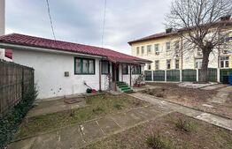 Casa cu 2 camere, pretabila sediu de firma, cu centrala termica, in cartierul George Enescu