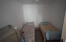 Casa cu 4 camere, pentru cazare muncitori sau sediu firma, in cartierul Romanesti