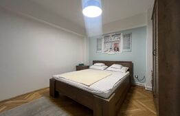 Apartament cu 3 camere, 80 mp, decomandat, situat la etaj intermediar, în zona centrală