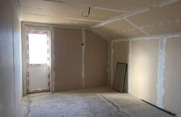 Casă semifinisată P+M cu teren aferent de 320mp situată în cartierul Popoveni