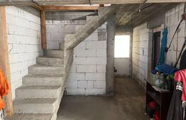 Casă semifinisată P+M cu teren aferent de 320mp situată în cartierul Popoveni