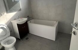 Apartament 3 camere, 73 mp utili,  zona Parc-Veteranilor
