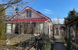 Casă în stil american cu 1314mp de teren aferent situată în localitatea Malu Mare 