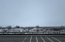 Teren intravilan, 44.421 mp, utilități la front, deschidere de peste 130 m, Cârcea